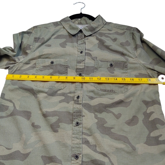 Old Navy Camo Button‎ Down Shirt Long Sleeve Top Size Medium Green Cotton - Picture 7 of 10